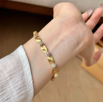 Golden Bloom Cluster Bracelet