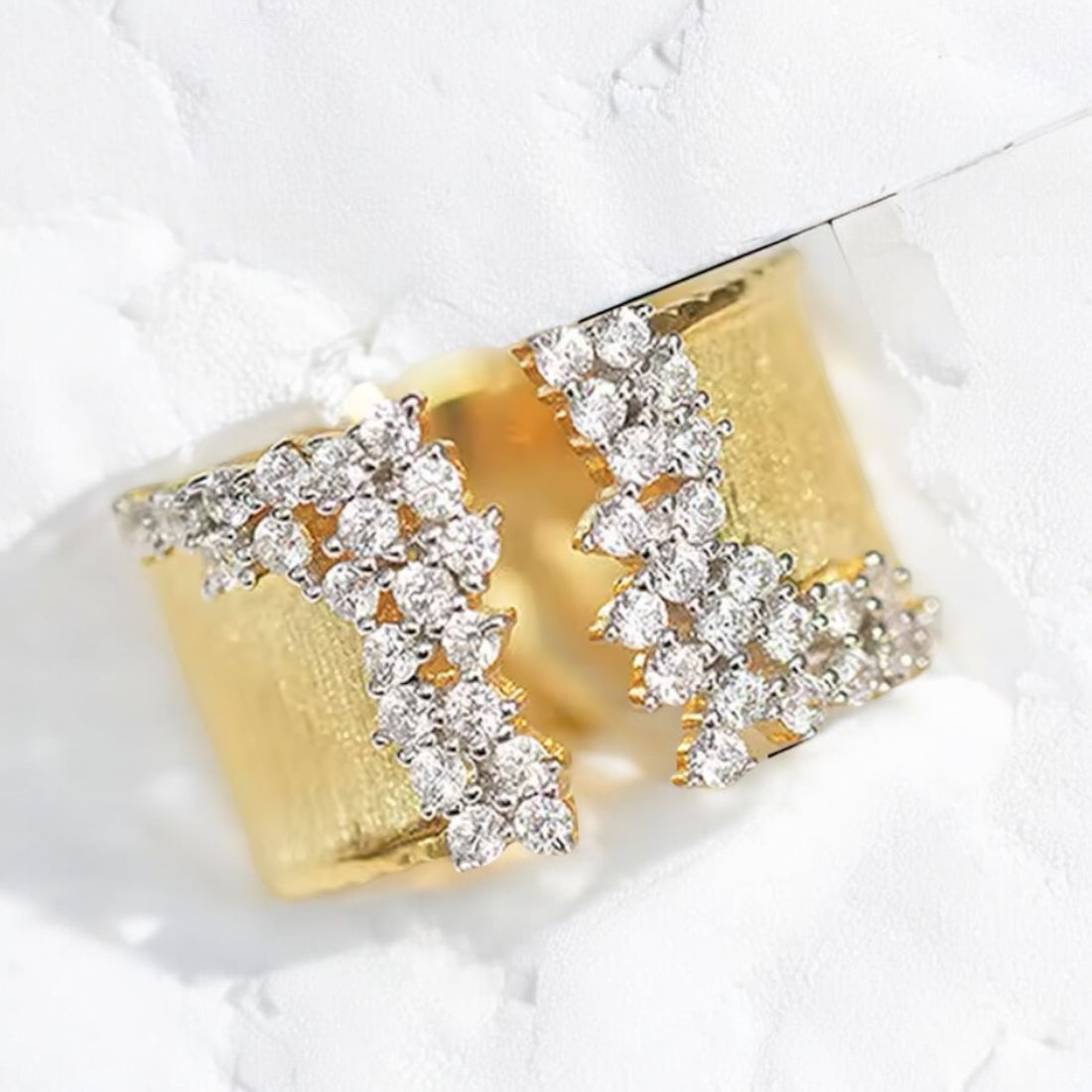 Zircon Curve Ring